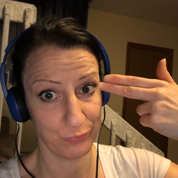 Meet your Posher, Laurie - Picture 2 of 6